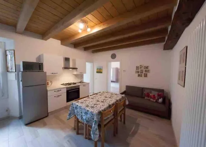 Апартаменты La Casa Del Pino A Due Passi Dal Манделло-дель-Ларио