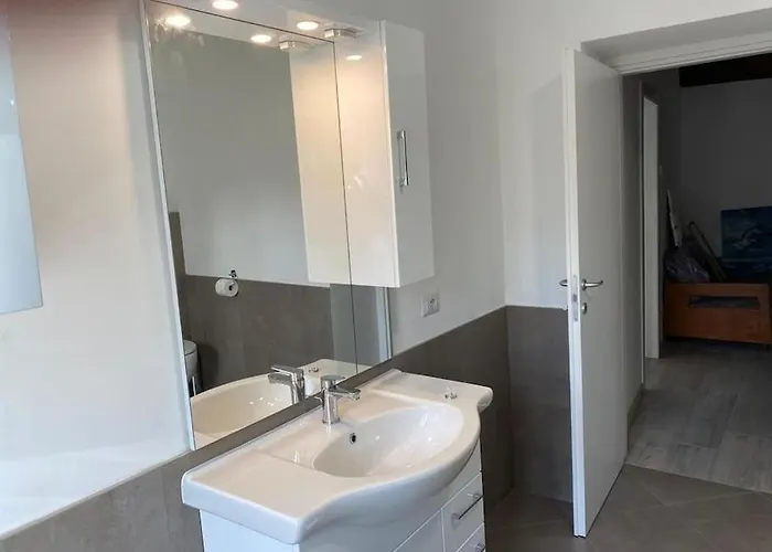 La Casa Del Pino A Due Passi Dal * Mandello del Lario